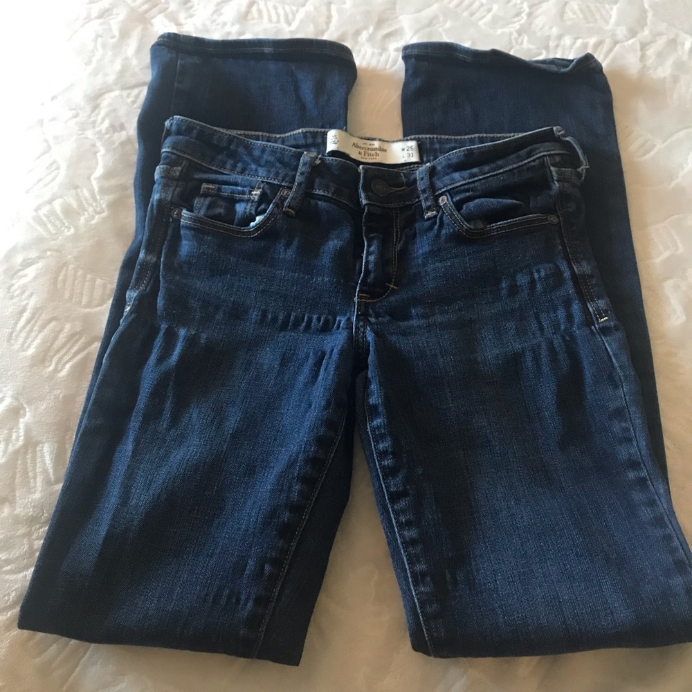 Abercrombie & Fitch Boot Cut Jeans 👖